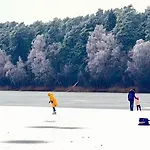 Romantikferienhaus Am Schloesschen - Sauna, Kamin & Seenlandschaft Nahe Berlin Semesterbostad *