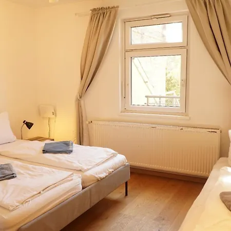 Romantik-ferienhaus -vier Sterne- Idyllische Lage Naehe Berlin Marienwerder