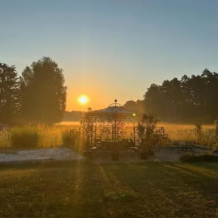 Romantikferienhaus Am Schloesschen - Sauna, Kamin & Seenlandschaft Nahe Berlin 펜션 *