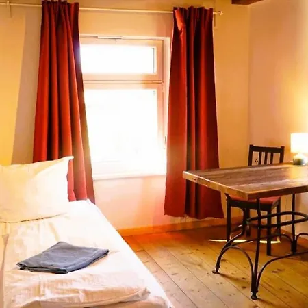 펜션 Romantikferienhaus Am Schloesschen - Sauna, Kamin & Seenlandschaft Nahe Berlin