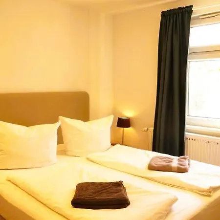 펜션 Romantikferienhaus Am Schloesschen - Sauna, Kamin & Seenlandschaft Nahe Berlin Marienwerder