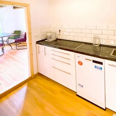 بيت للعطل Romantikferienhaus Am Schloesschen - Sauna, Kamin & Seenlandschaft Nahe Berlin *