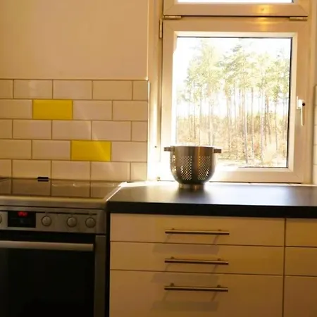 Dom wakacyjny Romantikferienhaus Am Schloesschen - Sauna, Kamin & Seenlandschaft Nahe Berlin Marienwerder