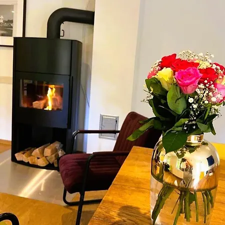 Romantikferienhaus Am Schloesschen - Sauna, Kamin & Seenlandschaft Nahe Berlin *