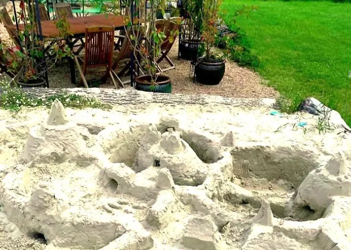 Romantikferienhaus Am Schloesschen - Sauna, Kamin & Seenlandschaft Nahe Berlin بيت للعطل