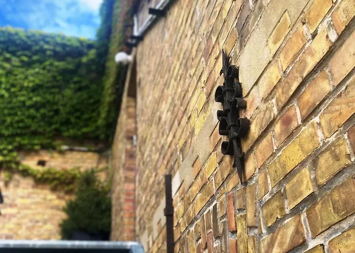 بيت للعطل Romantikferienhaus Am Schloesschen - Sauna, Kamin & Seenlandschaft Nahe Berlin *