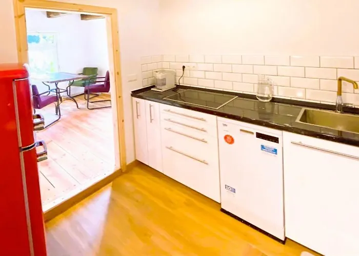 بيت للعطل Romantikferienhaus Am Schloesschen - Sauna, Kamin & Seenlandschaft Nahe Berlin *